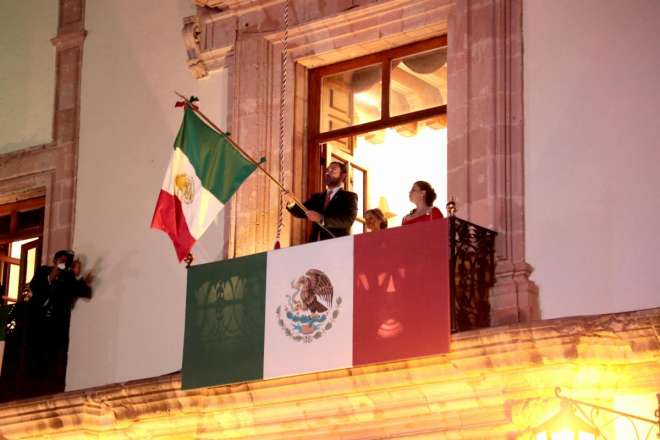 Gobernador Alejandro Tello dedica Grito de Independencia a vctimas del Covid-19