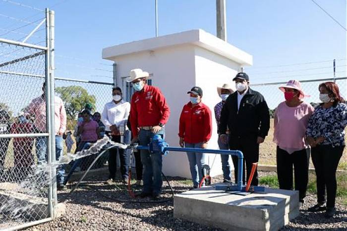 Alan Murillo inaugura equipamiento de pozo en la comunidad de Santa Luca