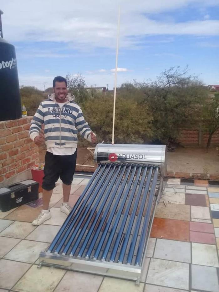 Instalan calentadores solares en la comunidad de Santa Elena