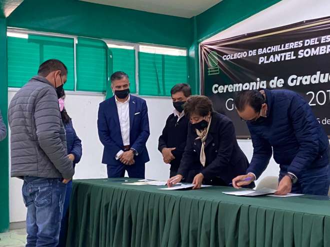 Asiste Alan Murillo a ceremonia del COBAEZ plantel Sombrerete