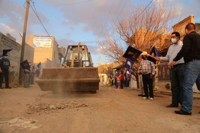Arrancan obras de pavimentacin en ms calles de Calera