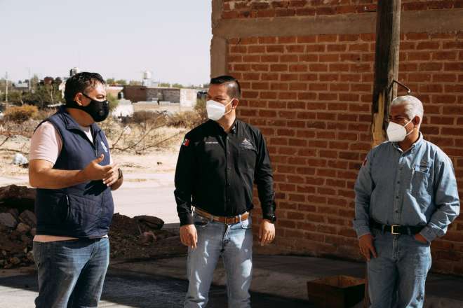 Supervisan trabajos de obras en Calera