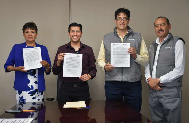 Firman convenio de colaboracin Guadalupe y JIAPAZ para acciones de bacheo