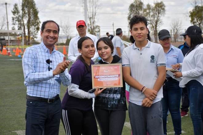 Celebra Municipio de Guadalupe a estudiantes