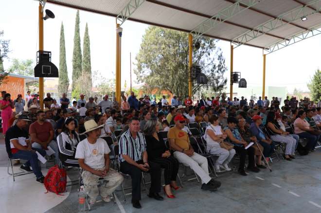 Entrega Gobierno de Zacatecas infraestructura educativa y apoyos a la vivienda en Nochistln