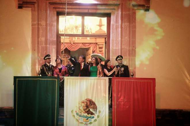 Da Gobernador el Grito de Dolores para conmemorar la Independencia de México 