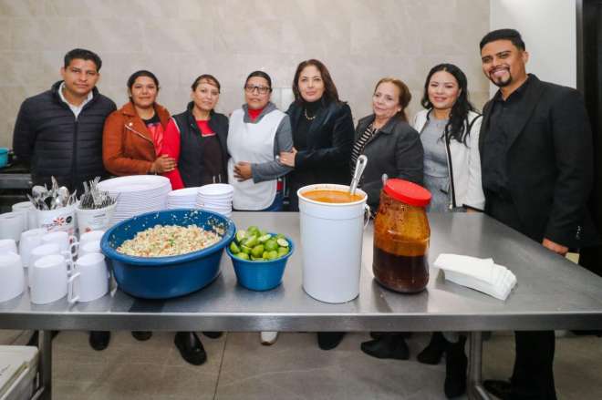 DIF estatal y municipal abren comedor comunitario en Río Grande; dará alimentos a 170 personas 