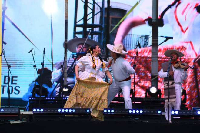 Tradicin Jarabera Zacatecana encanta al pblico en el  Festival Cultural Zacatecas 2024
