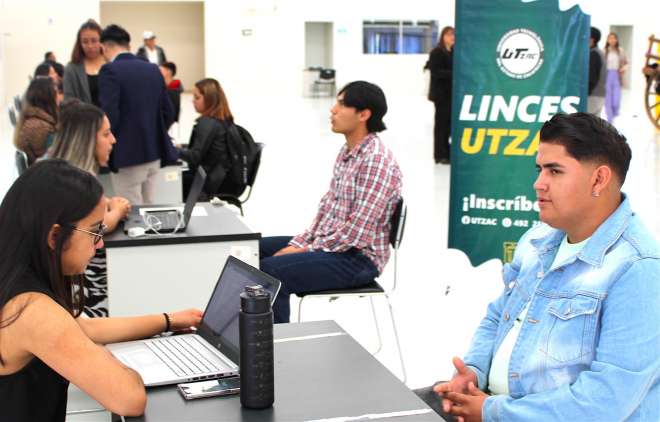 Preparan a estudiantes de Utzac para entrevistas de trabajo
