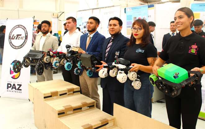 Construyen alumnos de Utzac prototipos funcionales de robots, en Expo Integradora 2024